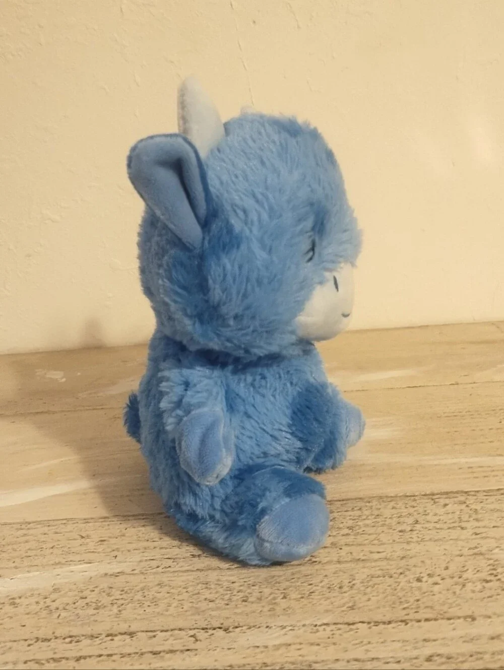 Cute Blue Plush Cow Stuffed Animal Toy very good condition please look at the pi